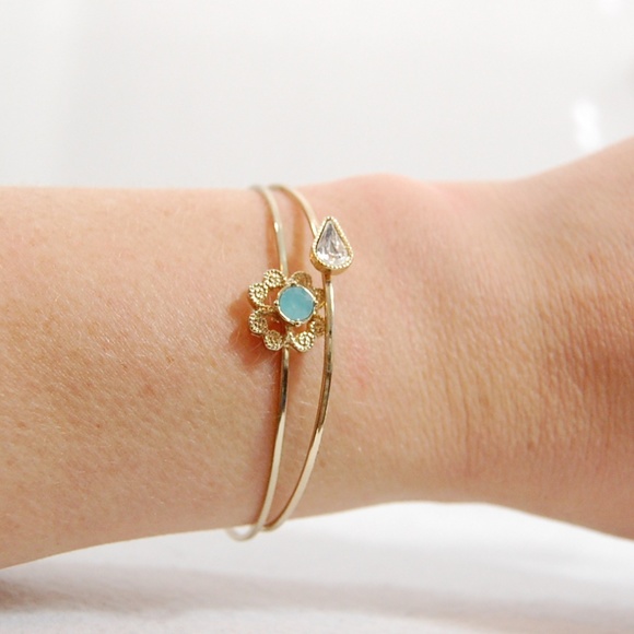 SET of 2 gold bangle bracelets - Picture 2 of 6